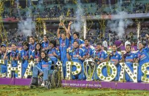 O governo de Maharashtra anuncia prêmio em dinheiro para Smriti, Jemimah, Radha e o técnico Muzumdar após a vitória na Copa do Mundo O governo de Maharashtra anuncia prêmio em dinheiro para Smriti, Jemimah, Radha e o técnico Muzumdar após a vitória na Copa do Mundo