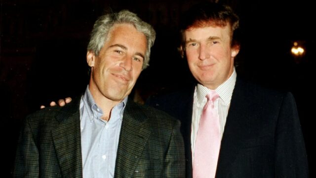 O irmão de Jeffrey Epstein diz que Trump está 'cheio de merda' após o lançamento do e-mail: 'Em que ponto haverá um acerto de contas?' | Vídeo
