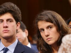 O irmão de Tatiana Schlossberg, Jack, quebra o silêncio sobre o câncer terminal da irmã GettyImages-1188110131-Caroline-Kennedys-Filha-Tatiana-Schlossberg-Diagnosticada-com-Câncer Terminal