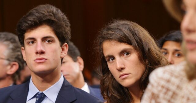 GettyImages-1188110131-Caroline-Kennedys-Filha-Tatiana-Schlossberg-Diagnosticada-com-Câncer Terminal