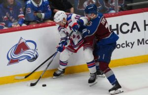 O lapso de Artemi Panarin é um dos muitos erros defensivos do Rangers na derrota Artemi Panarin luta para controlar o disco enquanto luta contra Devon Toews pela posse de bola durante a derrota do Rangers por 6-3 para o Avalanche em 20 de novembro de 2025 em Denver.