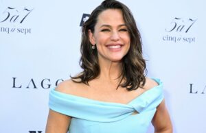 O macacão ‘Farmer’ Look de Jennifer Garner está à venda! O macacão 'Farmer' Look de Jennifer Garner está à venda!