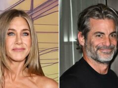 O namorado de Jennifer Aniston, Jim Curtis, compartilha conselhos sobre como encontrar o amor depois dos 40 Jennifer Aniston está toda sorridente pelo apoio a Jim Curtis