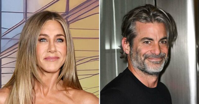 Jennifer Aniston está toda sorridente pelo apoio a Jim Curtis