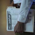 O presidente Donald Trump se reúne com o primeiro-ministro da Hungria, Viktor Orban, na sala do gabinete da Casa Branca, sexta-feira, 7 de novembro de 2025, em Washington. (Foto AP/Evan Vucci)