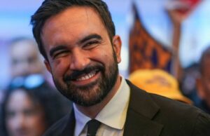 O político anti-Trump de 34 anos eleito prefeito de Nova York Zohran Mamdani é o mais jovem prefeito de Nova York desde Hugh Grant, eleito pela primeira vez em 1889.