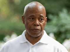 O prefeito cessante de Nova York, Eric Adams, alerta que ‘não está tudo bem… se eu fosse judeu, ficaria preocupado com meus filhos’ O prefeito cessante de Nova York, Eric Adams, alerta que 'não está tudo bem... se eu fosse judeu, ficaria preocupado com meus filhos'