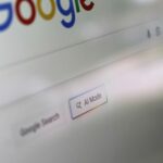 Uma captura de tela do anúncio gerado por IA do Google com um peru acenando