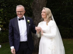O primeiro-ministro australiano Albanese se torna o primeiro a se casar no cargo Yahoo news home