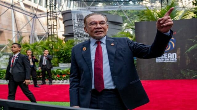 O primeiro-ministro da Malásia, Anwar Ibrahim, está doente depois de presidir a cimeira da ASEAN

