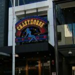 O primeiro-ministro de WA pede ao vereador que tentou gastar uma bebida em um clube de strip para reconsiderar a posição