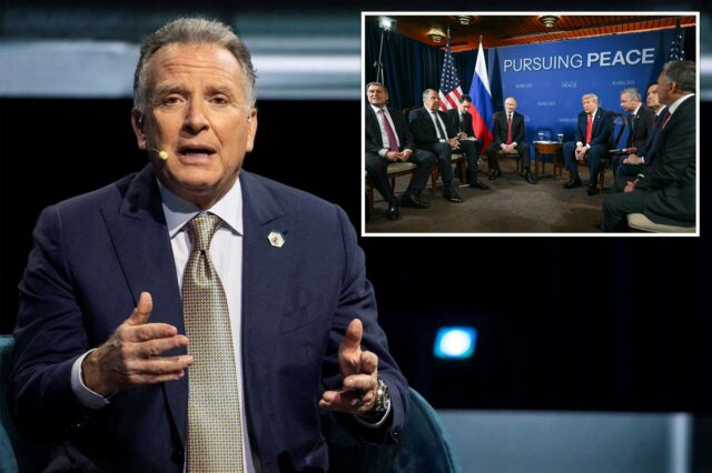 O principal assessor de Trump treinou os russos como conquistar o presidente dos EUA com bajulação: relatório
