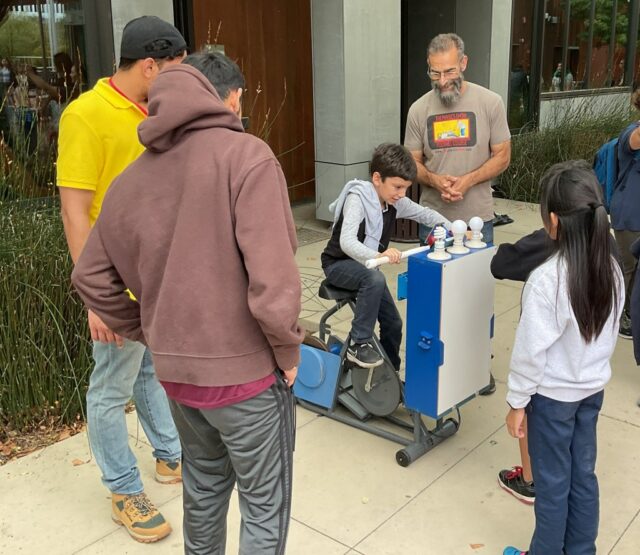 O programa do Foothill College contribui para uma física fascinante O programa do Foothill College contribui para uma física fascinante