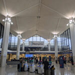 Uma olhada no Aeroporto Internacional de Memphis em 7 de novembro de 2025. 7 de novembro marcou o primeiro dia de reduções de voos em 40 aeroportos nos EUA, incluindo o Aeroporto Internacional de Memphis. Os cortes devem-se à paralisação contínua do governo.