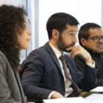 Reunião do Ministro Pablo Bustinduay com o ex-presidente José Luis Rodríguez Zapatero. O regulador de jogos de azar da Espanha distribui US$ 38 milhões em multas à Betfair e ao 888