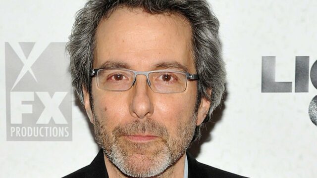 O showrunner da 'CIA' Warren Leight sai do spinoff do O showrunner da 'CIA' Warren Leight sai do spinoff do 'FBI', Mike Weiss em negociações para assumir o controle