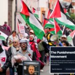 Manifestantes pró-Palestina marcham pelas ruas de Birmingham, segurando bandeiras e cartazes palestinos.