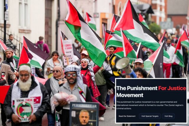 Manifestantes pró-Palestina marcham pelas ruas de Birmingham, segurando bandeiras e cartazes palestinos.