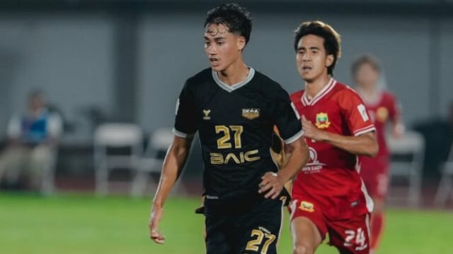 O técnico Dewa United disse depois que Rafael Struick finalmente marcou o primeiro gol
