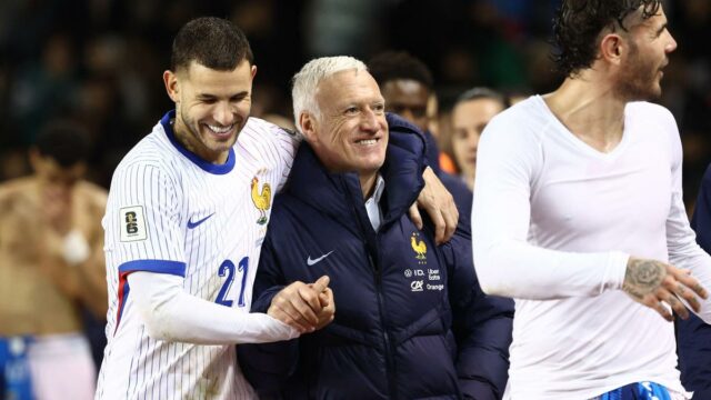O técnico da França, Deschamps, satisfeito com a escalação por O técnico da França, Deschamps, satisfeito com a escalação por se intensificar na ausência de grandes nomes