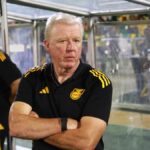 O técnico da Jamaica, McClaren, renuncia após equipe perder a qualificação direta para a Copa do Mundo FIFA de 2026