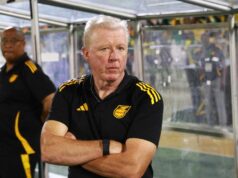 O técnico da Jamaica, McClaren, renuncia após equipe perder a qualificação direta para a Copa do Mundo FIFA de 2026 O técnico da Jamaica, McClaren, renuncia após equipe perder a qualificação direta para a Copa do Mundo FIFA de 2026