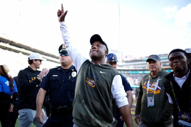 O técnico interino da LSU, Frank Wilson, tem uma mensagem Frank Wilson addressed his future at LSU.