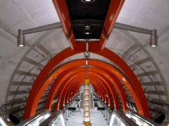 O túnel do metrô de Melbourne finalmente será inaugurado após anos de atrasos Grandes multidões são esperadas para a abertura da linha da extensão do túnel do metrô de Melbopurne.