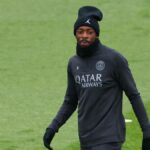 O vencedor da Bola de Ouro, Dembélé, retorna à equipe do PSG para a partida da Liga dos Campeões após lesão na panturrilha