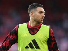 O veredicto de Cristiano Ronaldo sobre Diogo Dalot já não é suficiente em 2025, ele precisa de muito mais ícone de correio