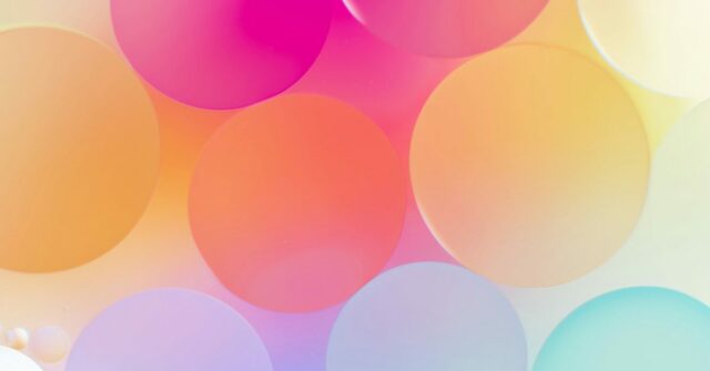 O 'vazamento' da aposentadoria de Tim Cook é claramente deliberado para testar a reação do mercado | Imagem abstrata de balões