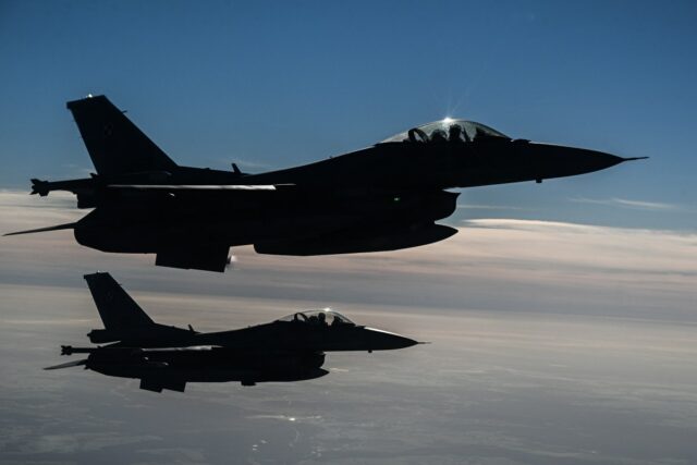 OTAN embaralha jatos de combate após ataques russos em massa OTAN embaralha jatos de combate após ataques russos em massa