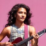 Olivia Dean alerta fã em sua história no Instagram sobre fraude de ingressos para ela