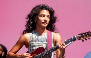 Olivia Dean chama a atenção da Ticketmaster e da Live Nation pela controvérsia sobre preços de ingressos Olivia Dean alerta fã em sua história no Instagram sobre fraude de ingressos para ela