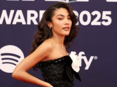 Olivia Dean ganha reembolso da Ticketmaster para fãs após criticar preços de revenda ‘nojentos’ Olivia Dean ganha reembolso da Ticketmaster para fãs após criticar preços de revenda ‘nojentos’