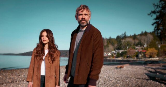 Kristin Kreuk sugere que Cassandra e Karl enfrentarão um difícil conflito após assassinato em uma pequena cidade 024