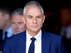 Onde está Tim Davie? Chefe da BBC ‘escondido enquanto planeja sua estratégia de saída’ em meio a disputas de imparcialidade O diretor-geral, Tim Davie, ainda não se pronunciou depois que um relatório interno na segunda-feira o acusou de ¿inação¿ contra supostas violações de imparcialidade