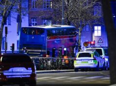 Ônibus bate em pedestres no centro de Estocolmo Ônibus bate em pedestres no centro de Estocolmo