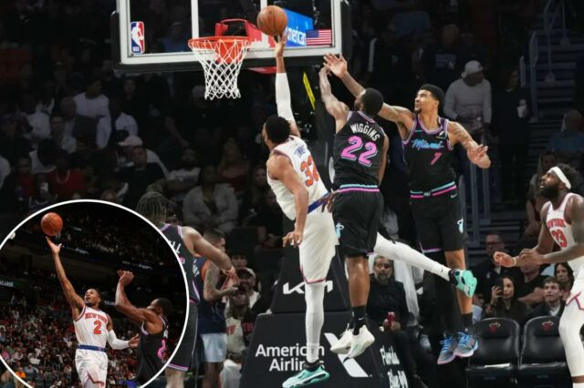 Os Knicks não conseguem pegar o balde da embreagem sem O pivô do New York Knicks, Karl-Anthony Towns (32), chuta a bola enquanto o atacante do Miami Heat, Andrew Wiggins (22), e o pivô Kel'el Ware (7) defendem.