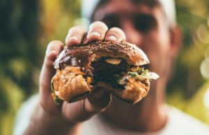 Os cheeseburgers são saudáveis? Os cheeseburgers são saudáveis?