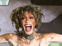 Os fãs de Whitney Houston criticam Winnie Harlow por ‘transformar sua dor em uma fantasia de Halloween’ Winnie Harlow está enfrentando uma reação violenta depois de recriar um dos capítulos mais vulneráveis da vida de Whitney Houston