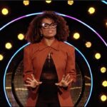 Os fãs do Strictly Come Dancing ficaram preocupados depois que Vicky Pattison e seu parceiro profissional Kai Widdrington estiveram ausentes do It Takes Two na segunda-feira (apresentador Fleur East na foto)