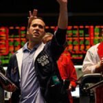 Os futuros globais reabrem após a operadora de câmbio CME ser atingida por uma interrupção de horas