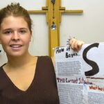 Os pais de Kayla Mueller pedem ao presidente Trump que traga os restos mortais da filha da Síria em carta