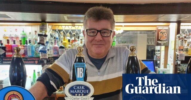 P: Os cheats por telefone estão acabando com o quiz do pub? R: Não, de acordo com esses questionadores
