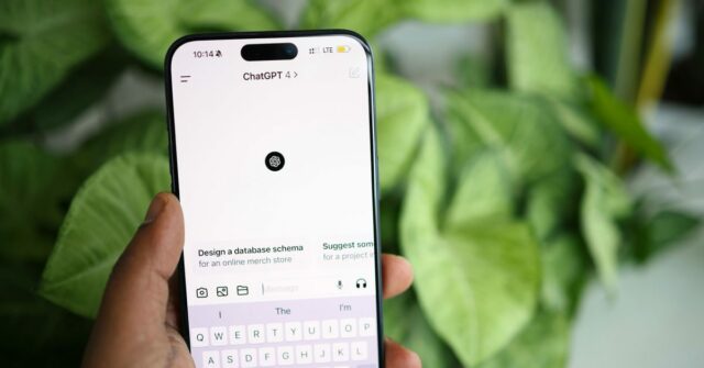 OpenAI está notificando todos os usuários sobre uma violação de dados, mas você provavelmente não será afetado | Aplicativo para iPhone mostrado
