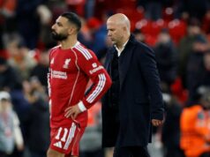 PSV derrota o Liverpool enquanto o Arsenal derrota o Bayern, enquanto PSG e Real também vencem Gabriel Martinelli, do Arsenal, marca seu terceiro gol