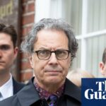 Pai de adolescente cuja morte foi ligada às redes sociais 'perdeu a fé' no Ofcom