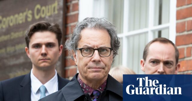 Pai de adolescente cuja morte foi ligada às redes sociais Pai de adolescente cuja morte foi ligada às redes sociais 'perdeu a fé' no Ofcom