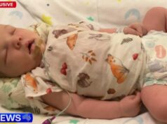 Pais de coração partido lutam para descobrir por que Tommy viveu apenas 23 dias Pais de coração partido lutam para descobrir por que Tommy viveu apenas 23 dias